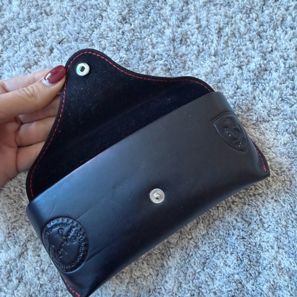 Ray-ban x Ferrari Sunglasses Case with Red Stitching - Picture 4 of 4